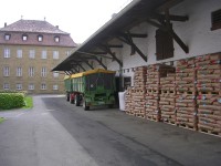 Lagerhalle mit Saatgut